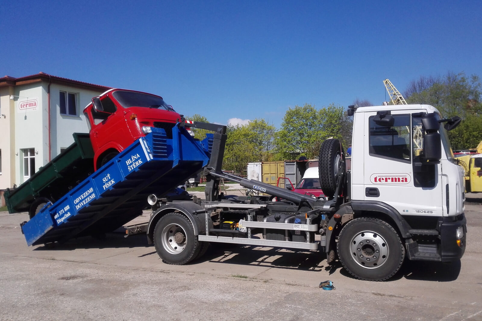 Foto: Nosič kontejnerů IVECO EuroCargo 125E